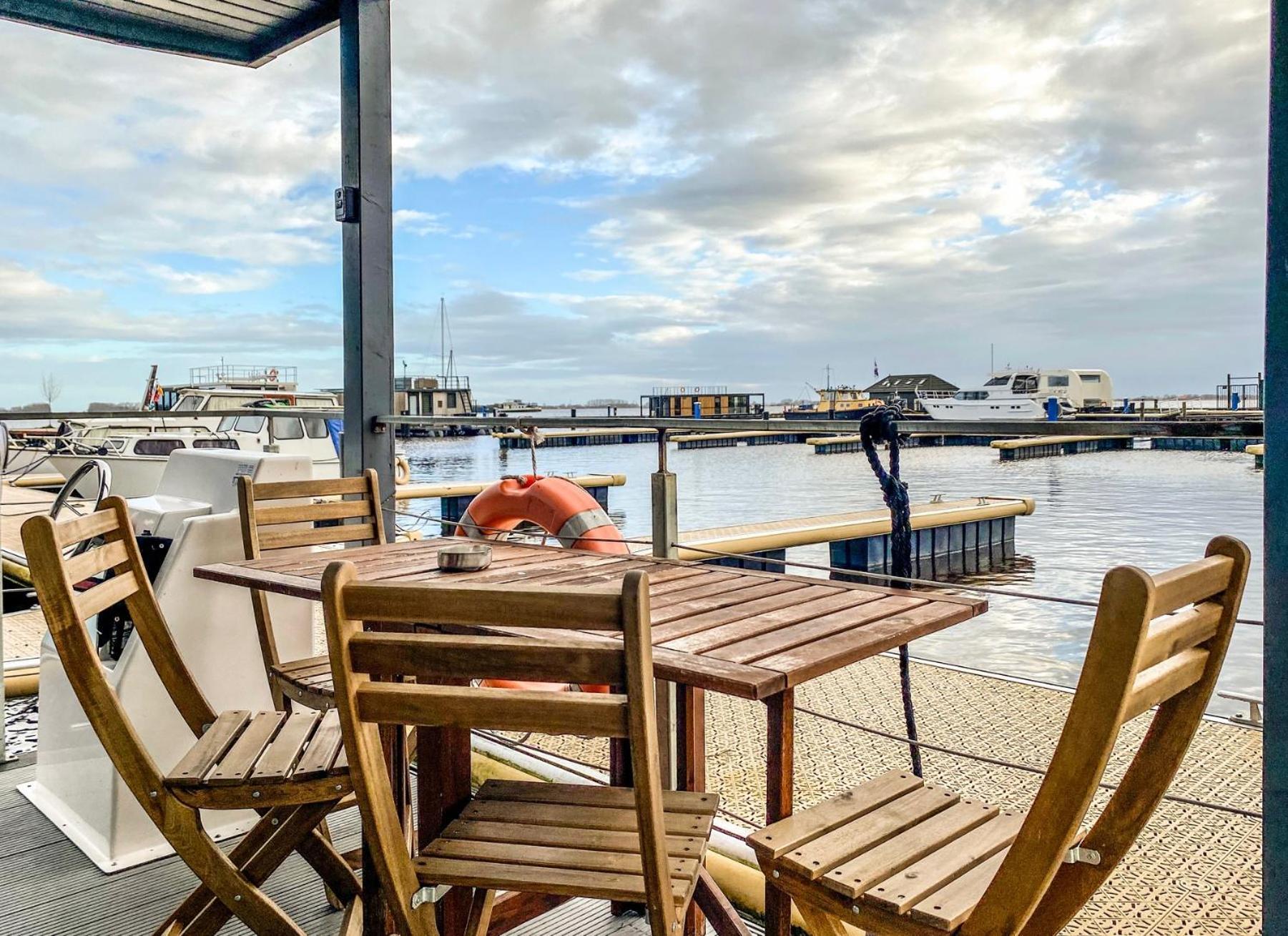 Houseboat Orange Sneekermeer Offingawier 外观 照片